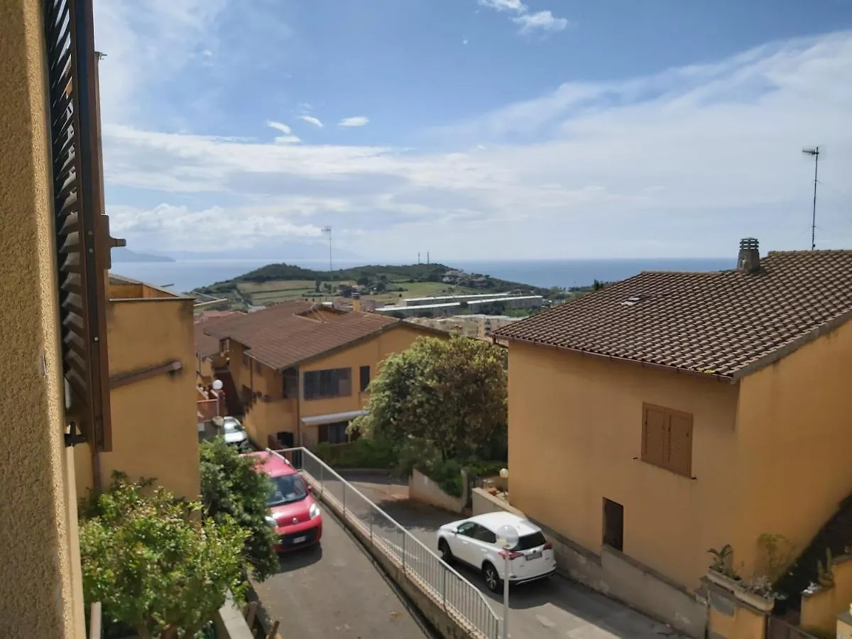 Beach House Piombino 0*,  Italien